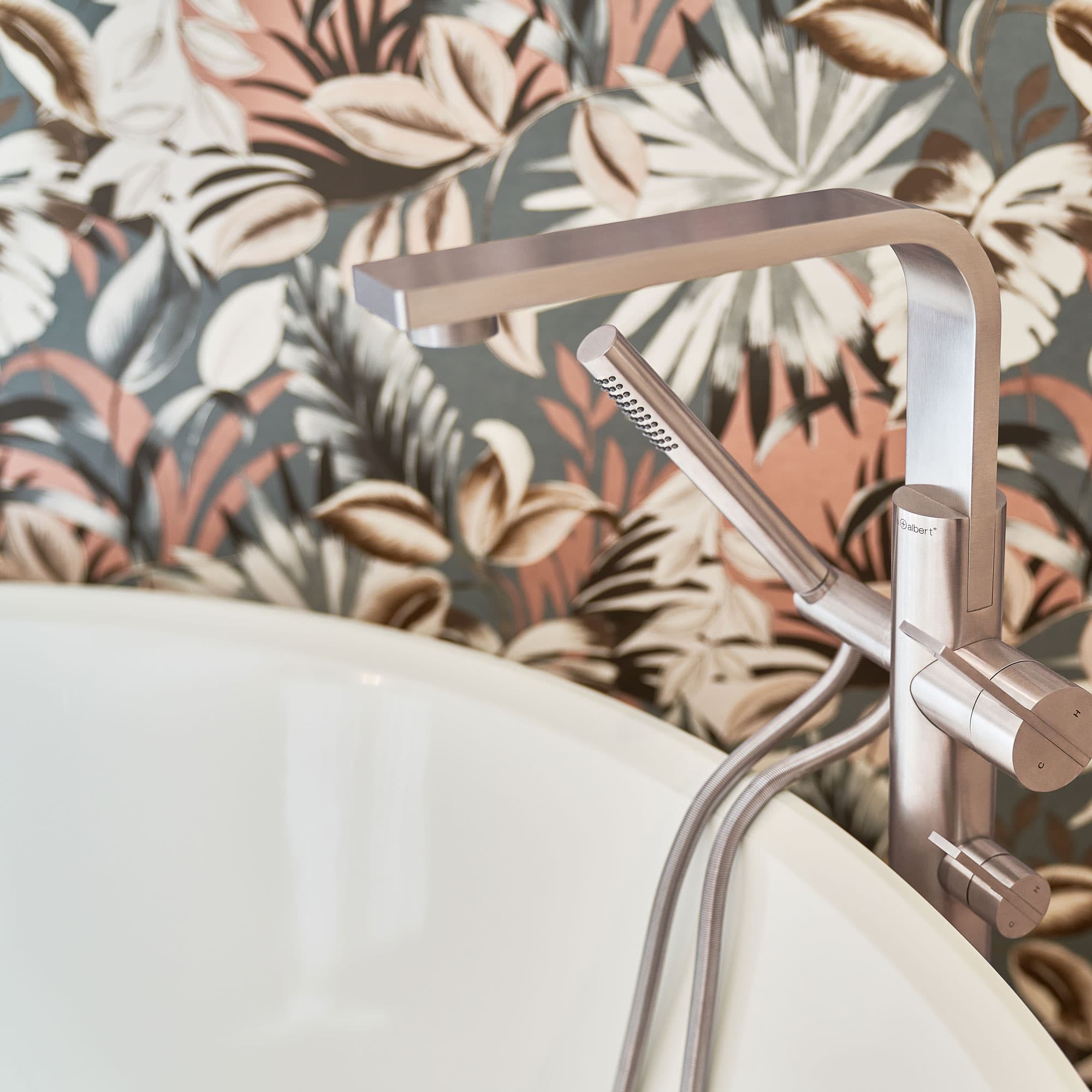 Camera Deluxe con freestanding bath fronte mare sulla costa toscana